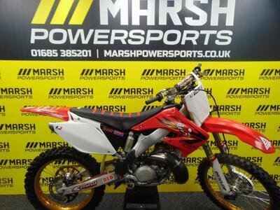 Honda CR 250 2-Stroke 2005 Model, SUPER TRICK!!!