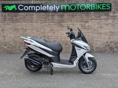 APRILIA SXR50 IN WHITE - BRAND NEW AVAILABLE NOW FROM STOCK !