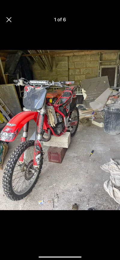 Honda Cr125 project 99% complete