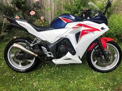 HONDA CBR250R 2011 A2 LICENCE COMPATIBLE IDEAL SPORTY COMMUTER