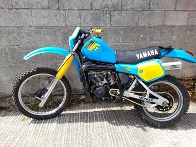 Yamaha it 250 j 1982