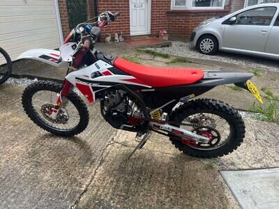 Fantic XEF 250 Enduro 2022 Model road legal comes with trailer.