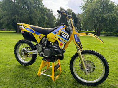 VERY NICE 1996 SUZUKI RM250 MOTOCROSS BIKE GET ON AND GO SUPER EVO MX TWO STROKE