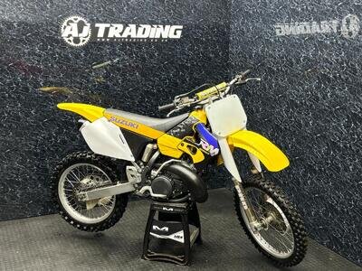 Suzuki RM 250 1998 (MX / MOTOCROSS / EVORACING / SUPER EVO) @ AJ TRADING