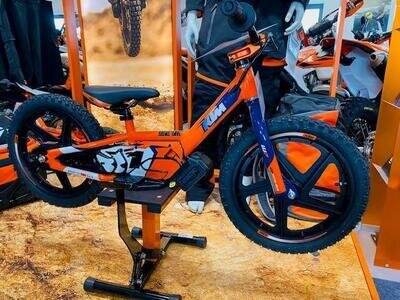 KTM SX-E 1.16 IN STOCK NOW 03/05/24, SAVING £100