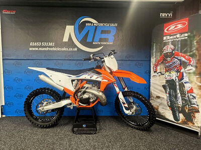 2022 KTM SX 250 MOTOCROSS BIKE / ONLY 21 HOURS FROM NEW! 125 450 SXF YZ