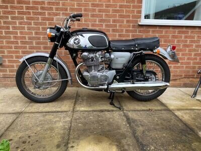 Honda CB450 Blackbomber 1967 full ground up restoration