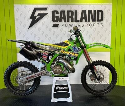 KAWASAKI KX 250 1998, SPITFIRE GRAPHICS, FULL FMF EXHAUST, MANY EXTRAS