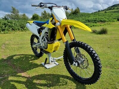 SUZUKI RMZ 450 2022 MODEL.VERY CLEAN BIKE.RM Z RM-Z 450.MOTOCROSS MX