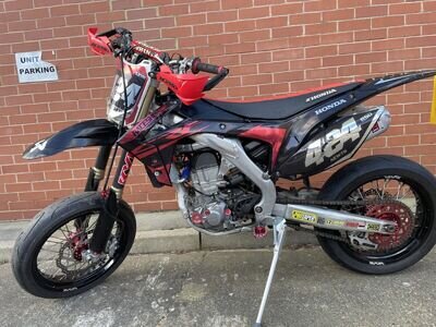 2016 CRF 450 SUPERMOTO ROAD LEGAL