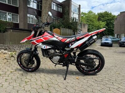 Yamaha WR 125cc WR125X Road Legal Supermoto Motorcycle