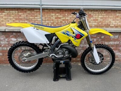 SUZUKI RM250 RM 250 2006 2-STROKE MOTOCROSS BIKE SUPER EVO ULTRA VXMDN